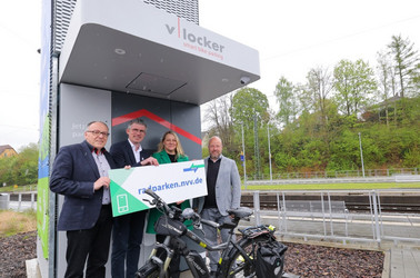 Modernes Radparken in Schwalmstadt eröffnet